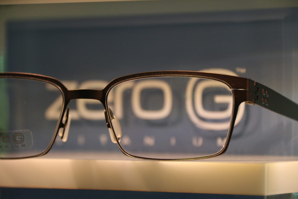 NWT ZERO G TITANIUM high quality Eyeglasses